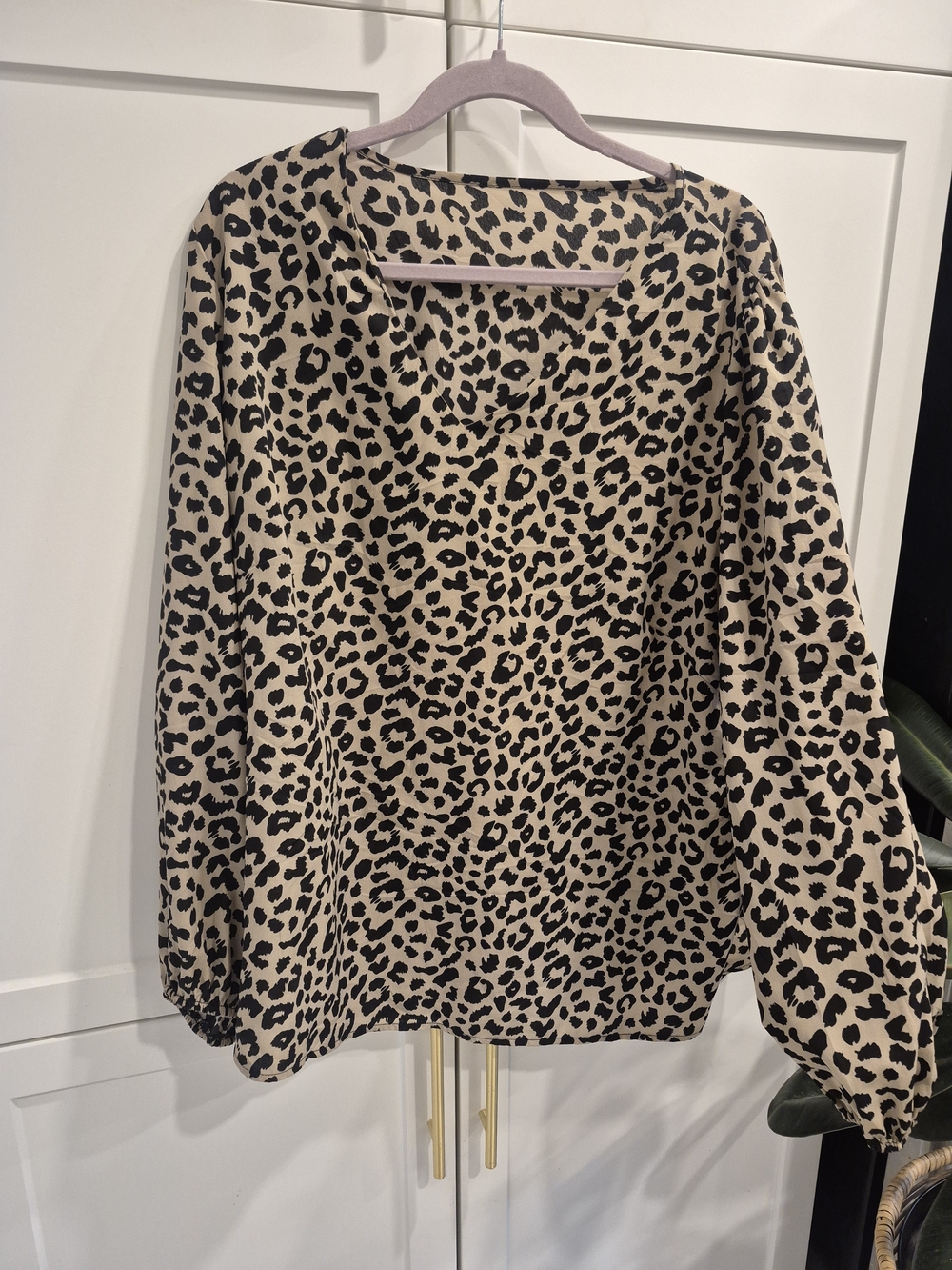 Leopard Print Long Sleeve Women’s Top - Beige/Black